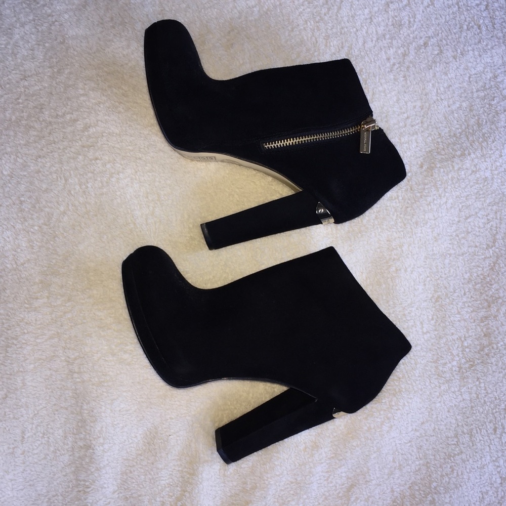 Micheal Kors Boots